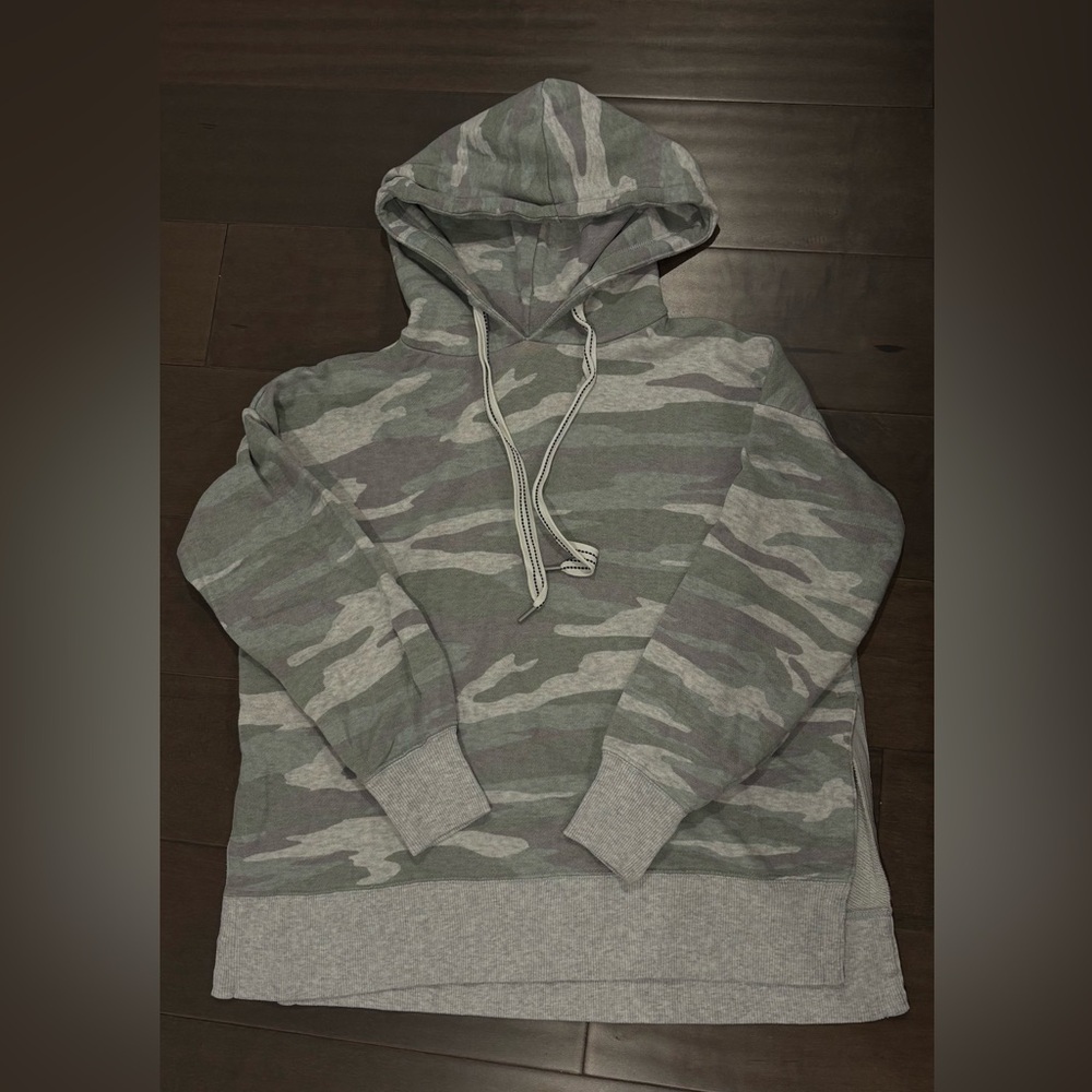 Aerie Women’s Gray Camouflage Hoodie